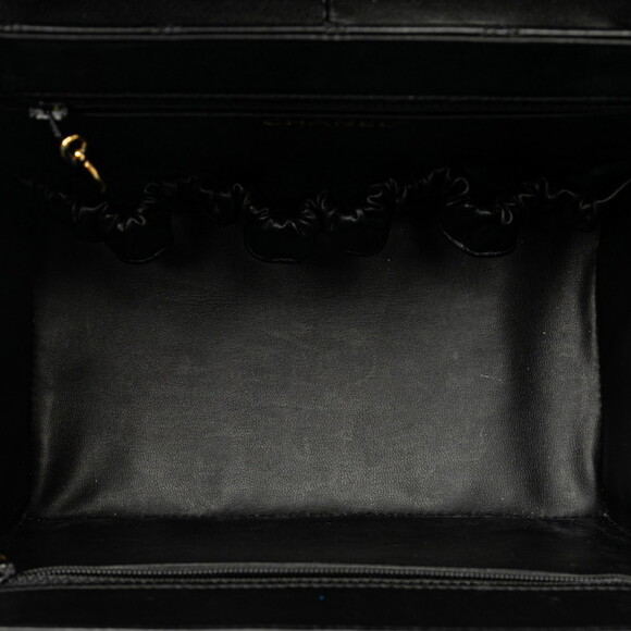 Chanel CC Vanity Case Leather Shoulder Bag in Good condition - Picture 5 of 11